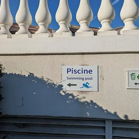 아파트 Superbe Avec Piscine 1 *
